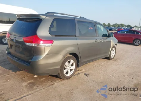 2012 Toyota Sienna Le из США, поврежденный, VIN 5TDKK3DC0CS176430